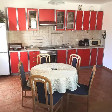 Vjera Apartment *